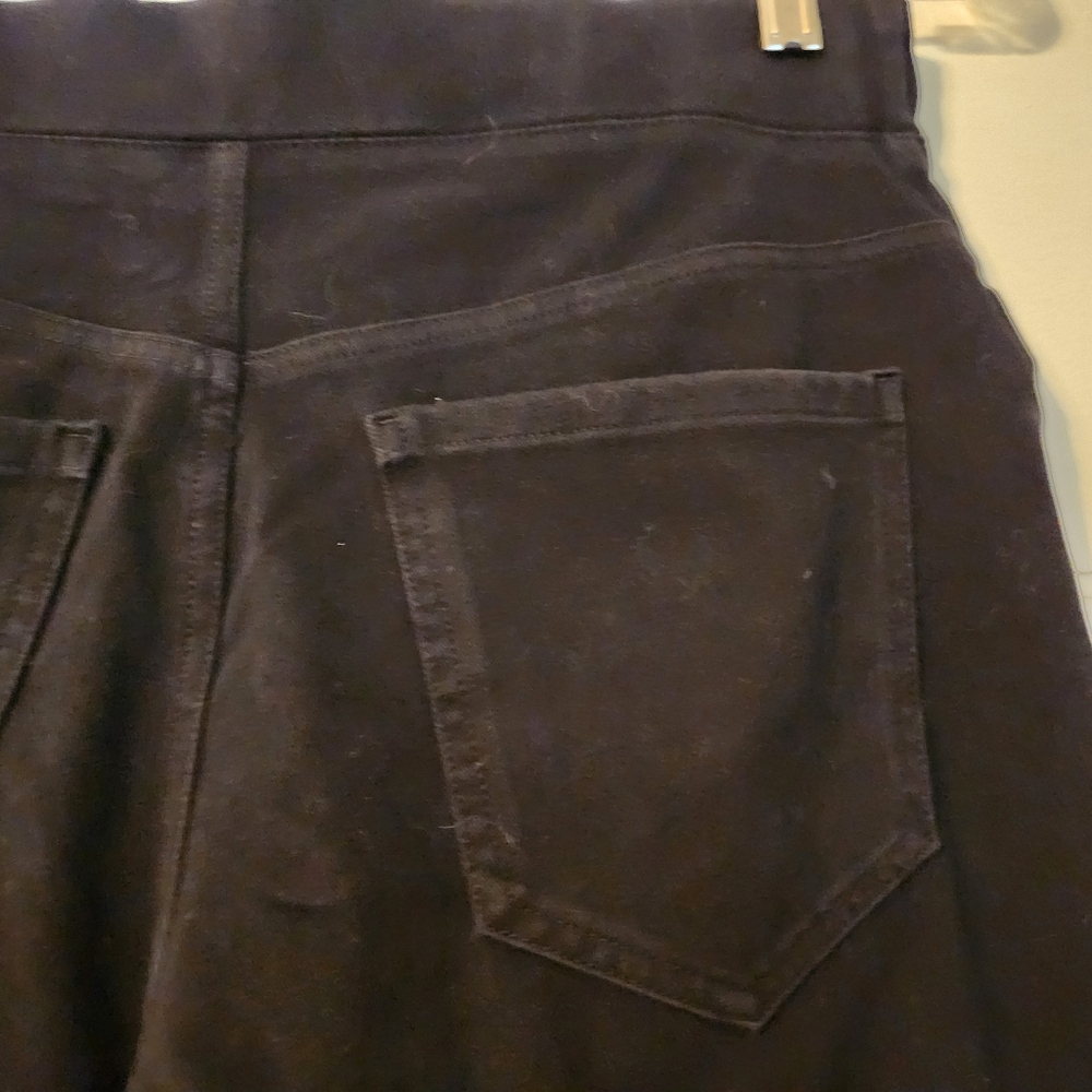 NWT Halara sz MEDIUM Women's Black Stretchy Shorts Crossover Highwaisted Cuffed - Picture 6 of 12